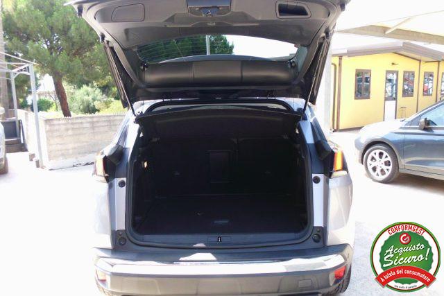 PEUGEOT 3008 BlueHDi 130 S&S Allure