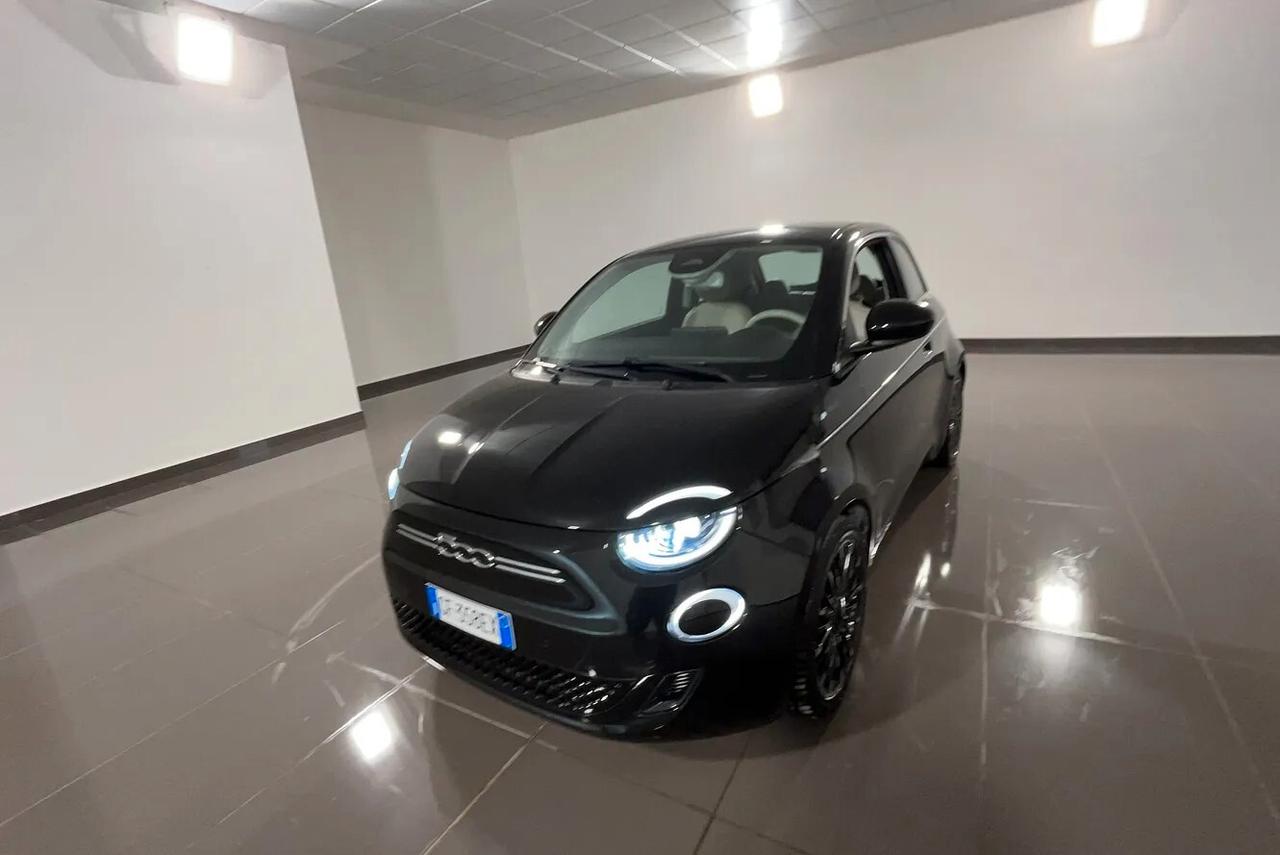 Fiat 500 500e 3+1 42 kWh La Prima