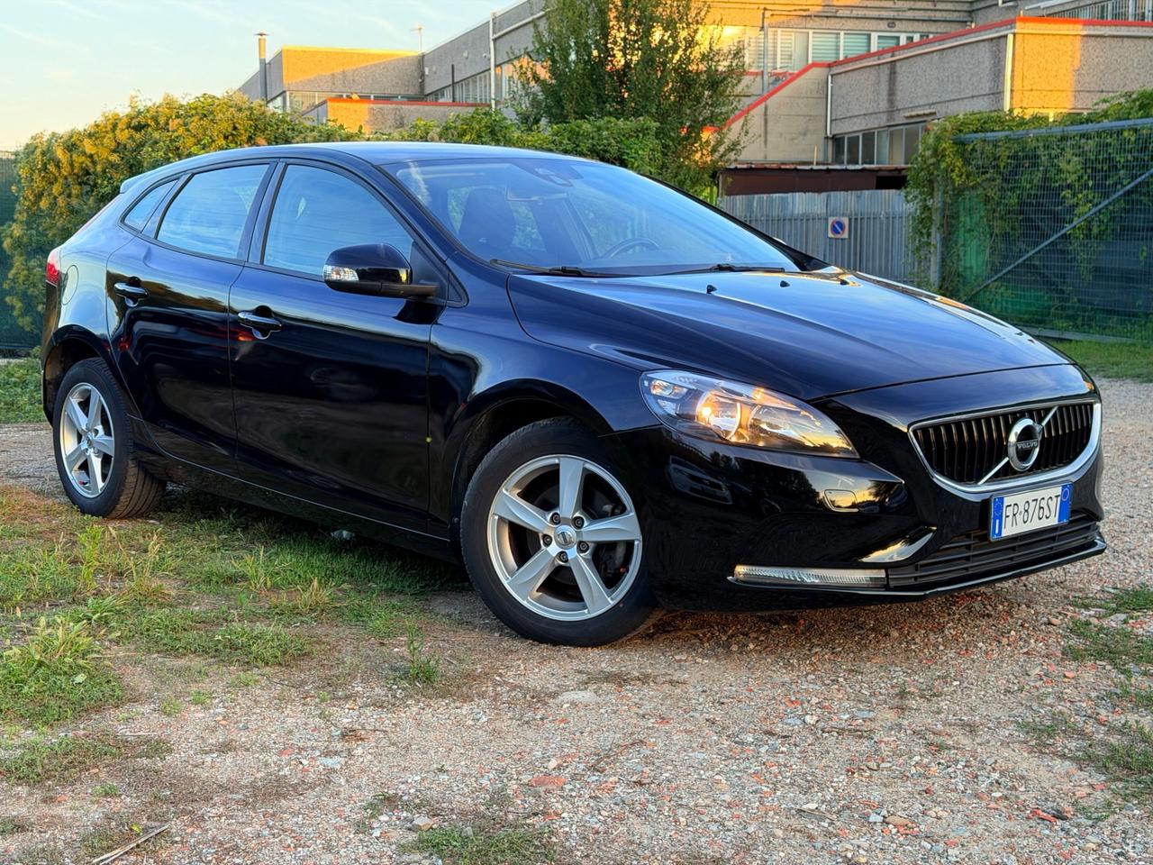 Volvo V40 D2 Inscripción 2.0 120cv 2018 MOTORE NUOVO