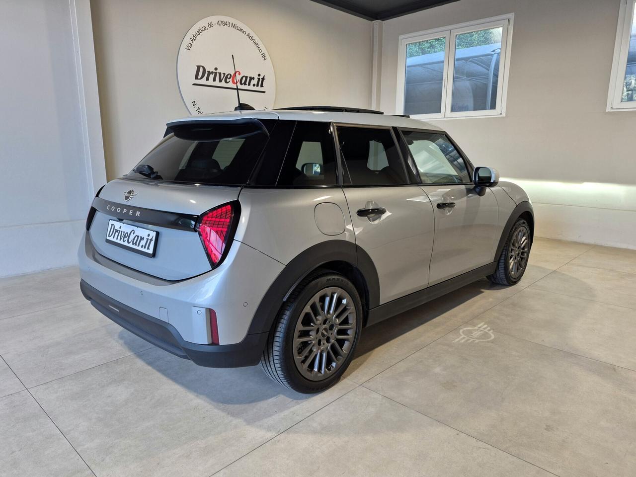 MINI Cooper C BENZINA 5 PORTE *NUOVO MODELLO* TETTO APRIBILE SEDILI SPORT. PELLE JCW LED NAVI CARPLAY V. PRIVACY HEAD-UP DISPLAY