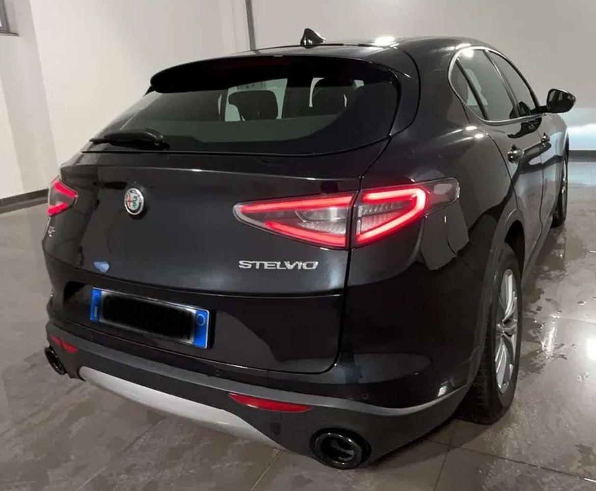Alfa Romeo Stelvio 2.2 Turbodiesel 190CV AT8 Q4