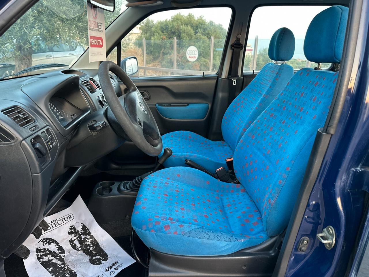 Opel Agila 1.2 16V Comfort