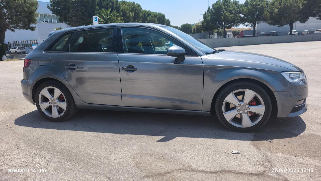 Audi A3 SPB 1.6 TDI 105CV S-TRONIC ATTRACTION 2014