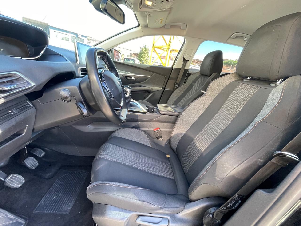 Peugeot 3008 Allure gancio traino Garanzia