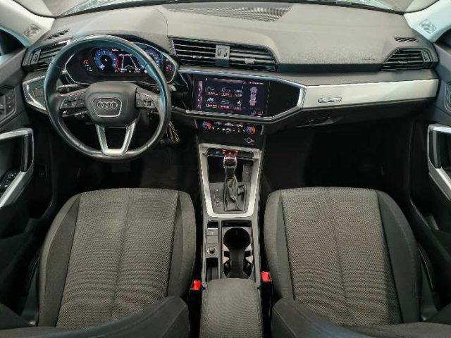 AUDI Q3 35 TDI quattro S tronic Business