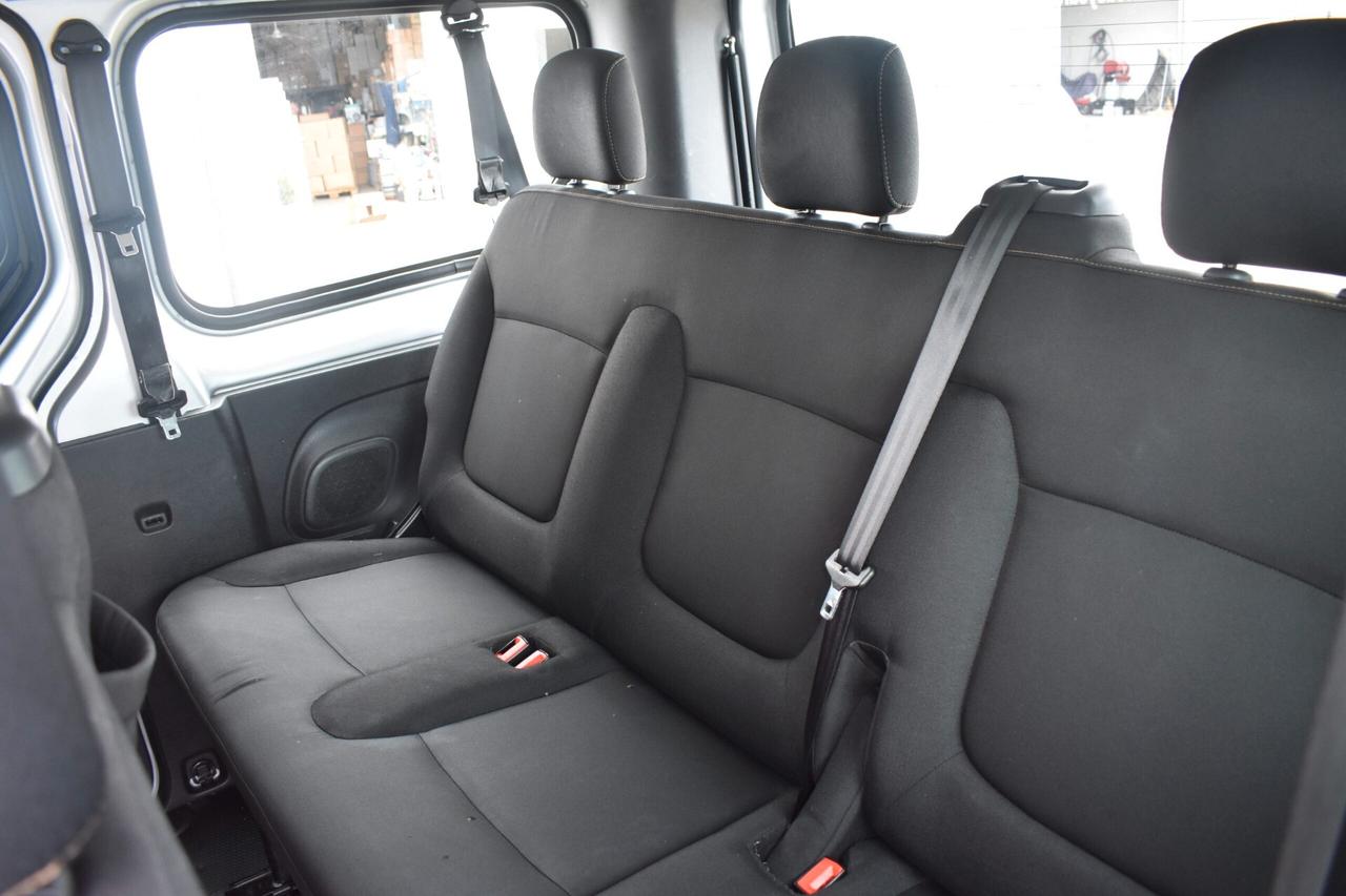 Nissan NV300 1.6 dCi 120CV Combi