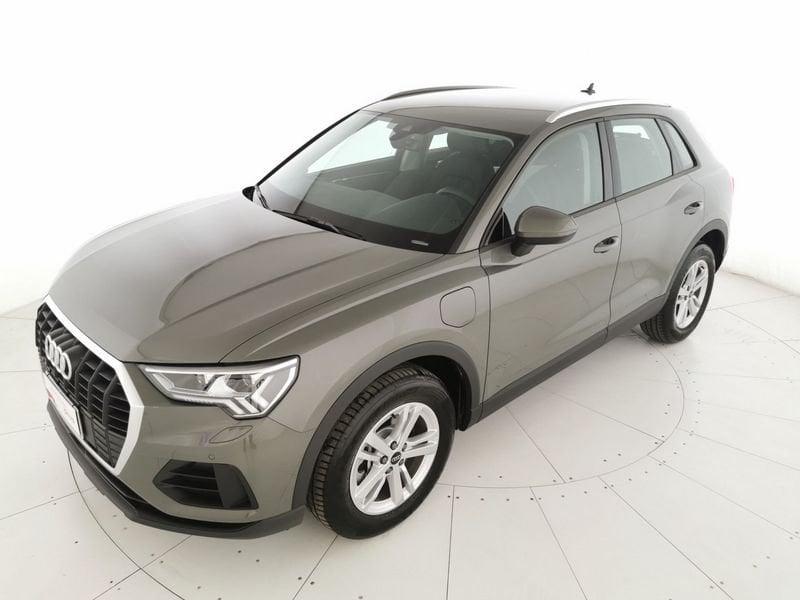 Audi Q3 II 2018 45 1.4 tfsi e Business s-tronic