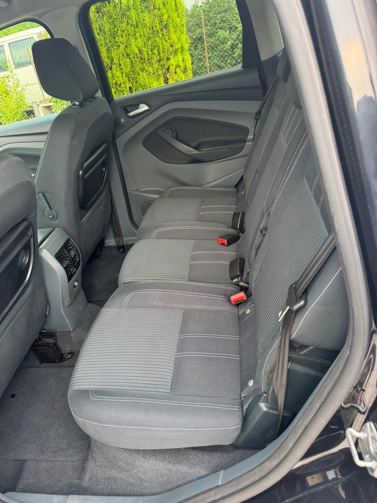 Ford C-Max 1.6 TDCi 115CV Titanium neopatentati