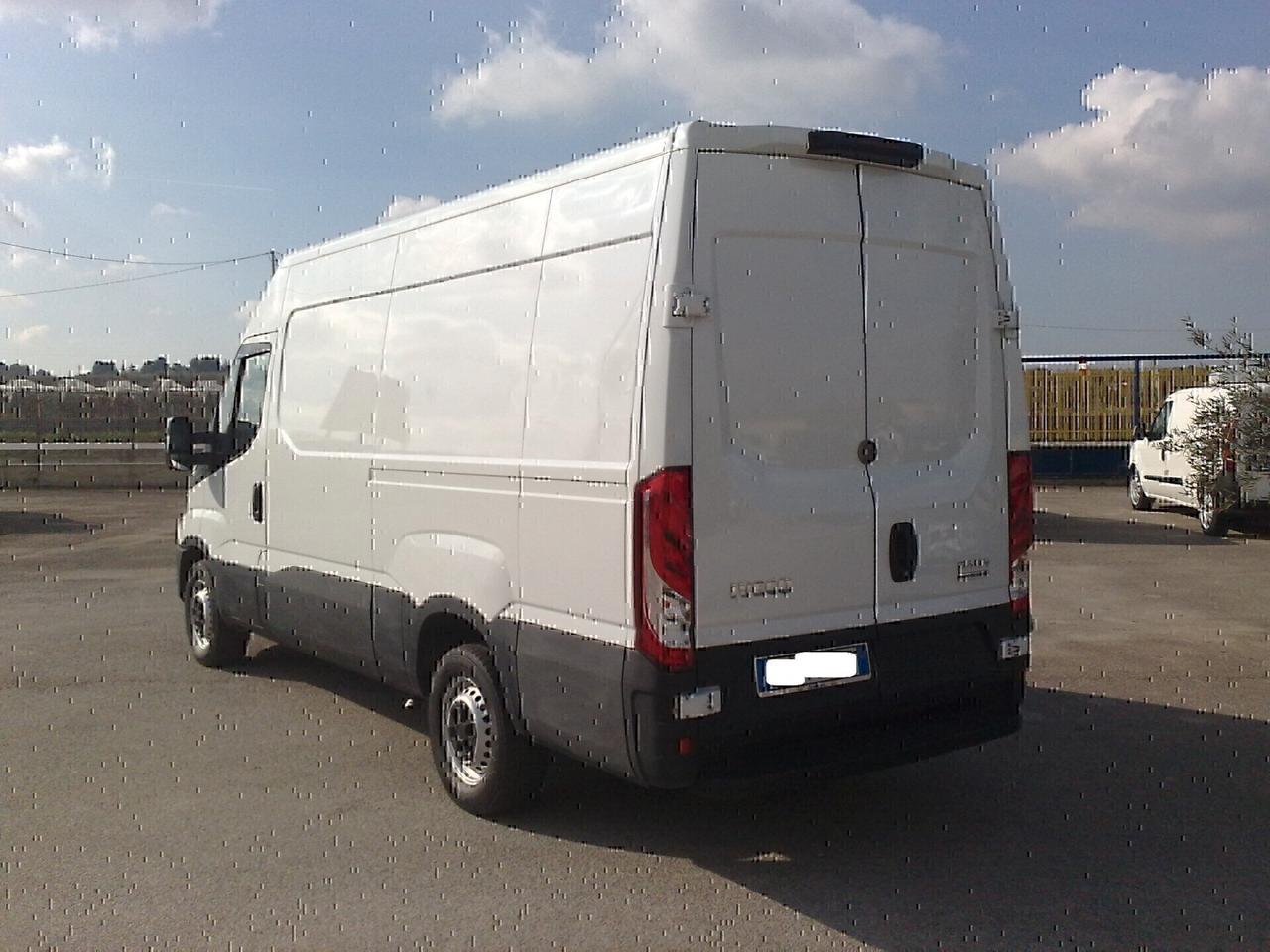 Iveco Daily 35s14 FURGONE DI SERIE CAMBIO AUTOMATICO - 2017