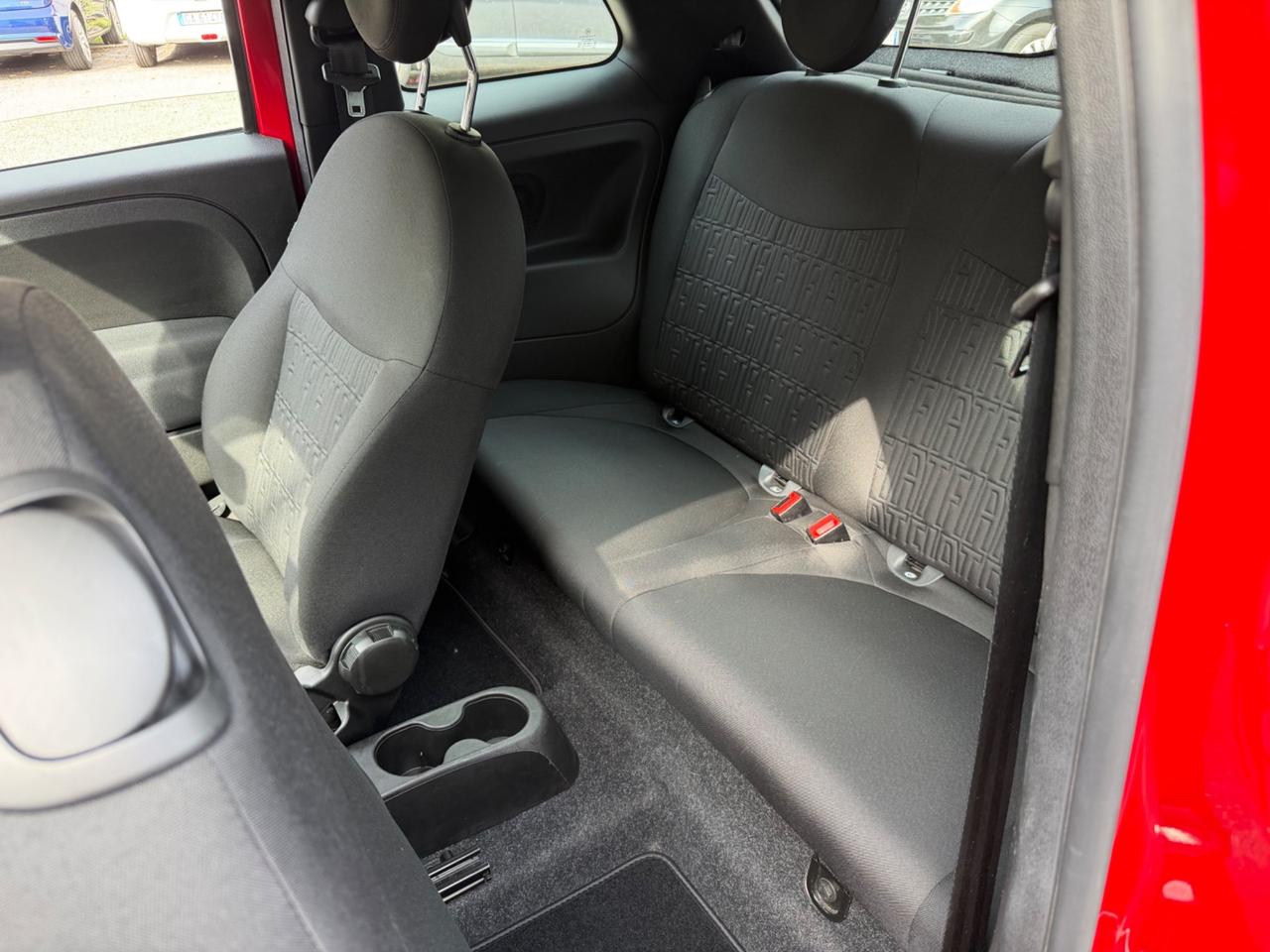 Fiat 500 1.0 Hybrid Red 20000 KM