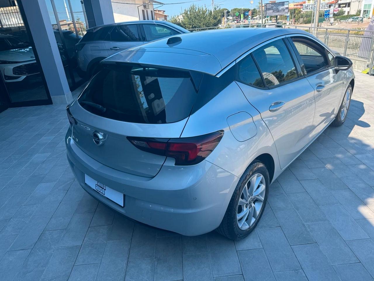 Opel Astra 1.2 Turbo 110 CV 5 porte Business Elegance