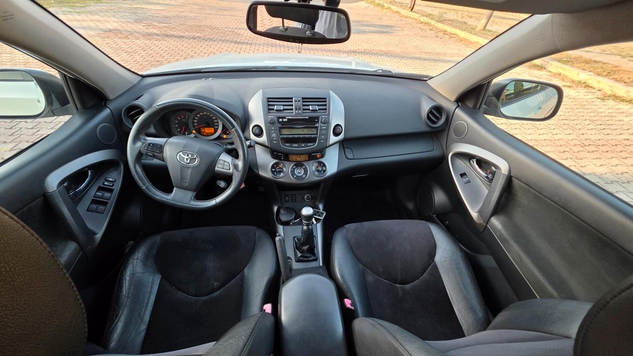 Toyota RAV 4 RAV4 Crossover 2.2 D-4D 150 CV DPF Exclusive