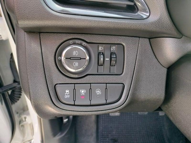 Opel Karl 1.0 75cv Rocks MT5