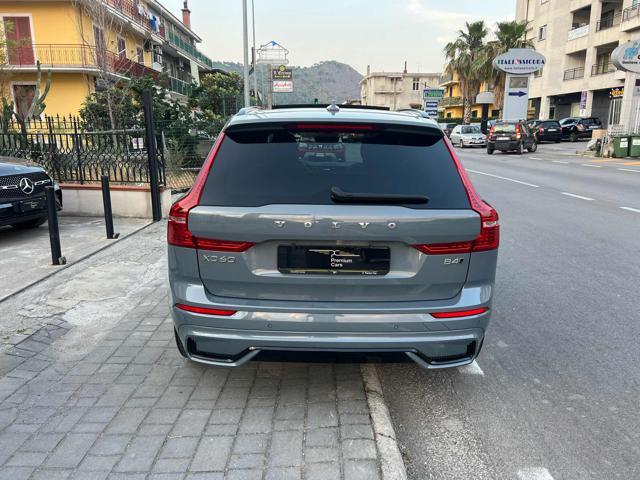 VOLVO XC60 2.0 B4 (d) R-design Dark Plus AWD