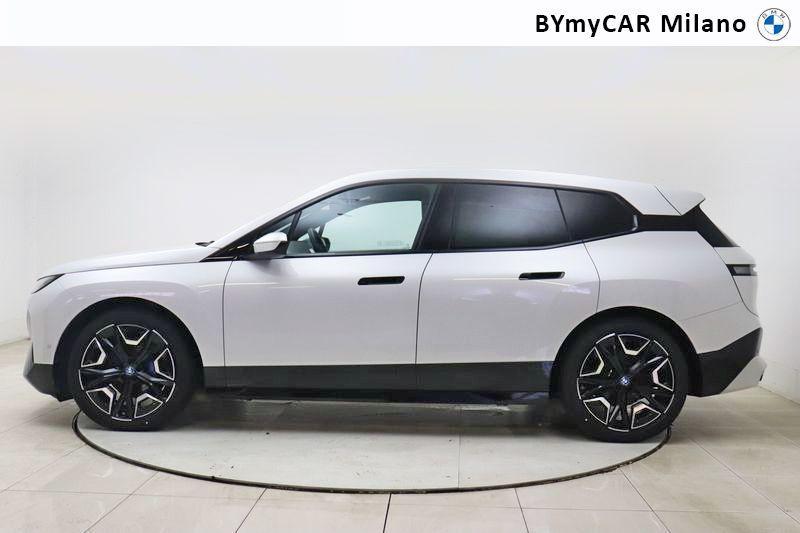 BMW iX 40 pacchetto sportivo xDrive