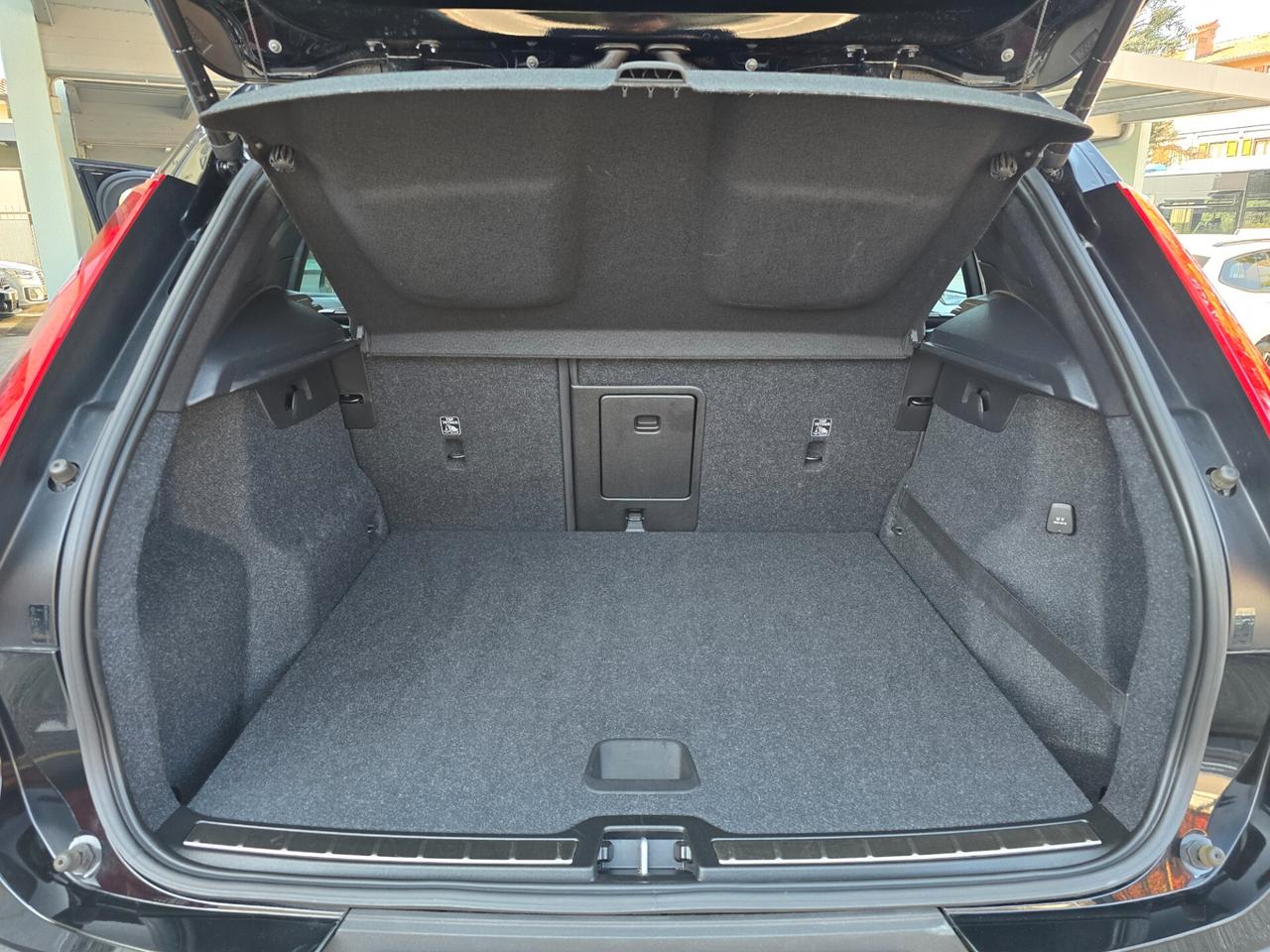 Volvo XC40 T5 Phev R-design AUT.+CAMERA 360°/SERVICE VOLVO