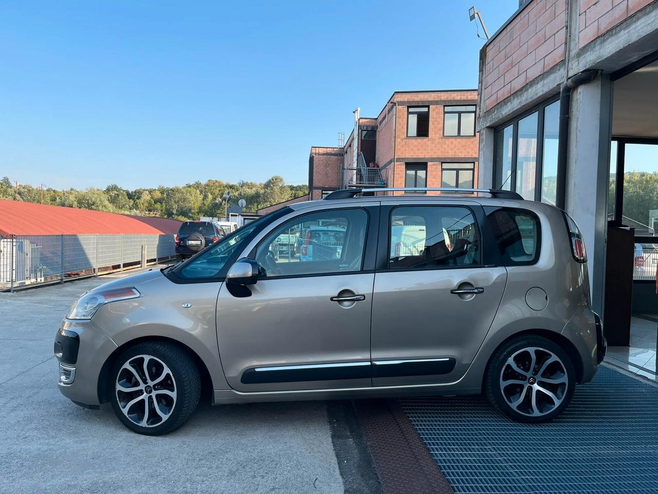 Citroen C3 Picasso 1.6 B/GPL 2033 Neopatentati Pelle Tetto