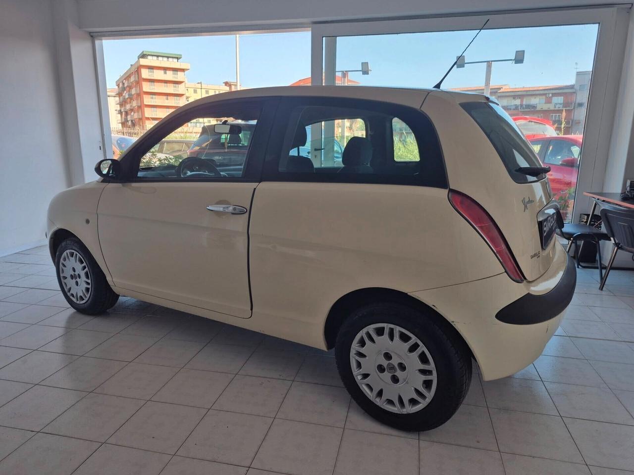 Lancia Ypsilon 1.2 Argento BASSI CONSUMI