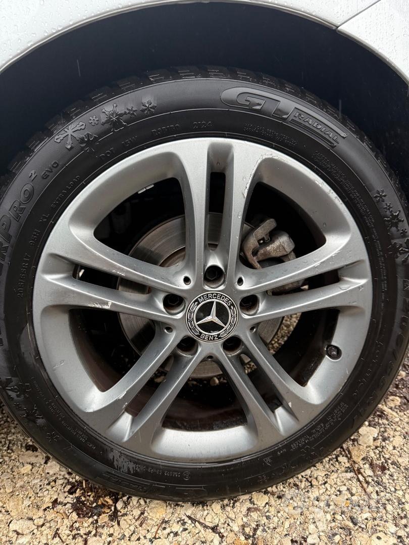 Mercedes-benz A 180 d Automatic Executive km cert.