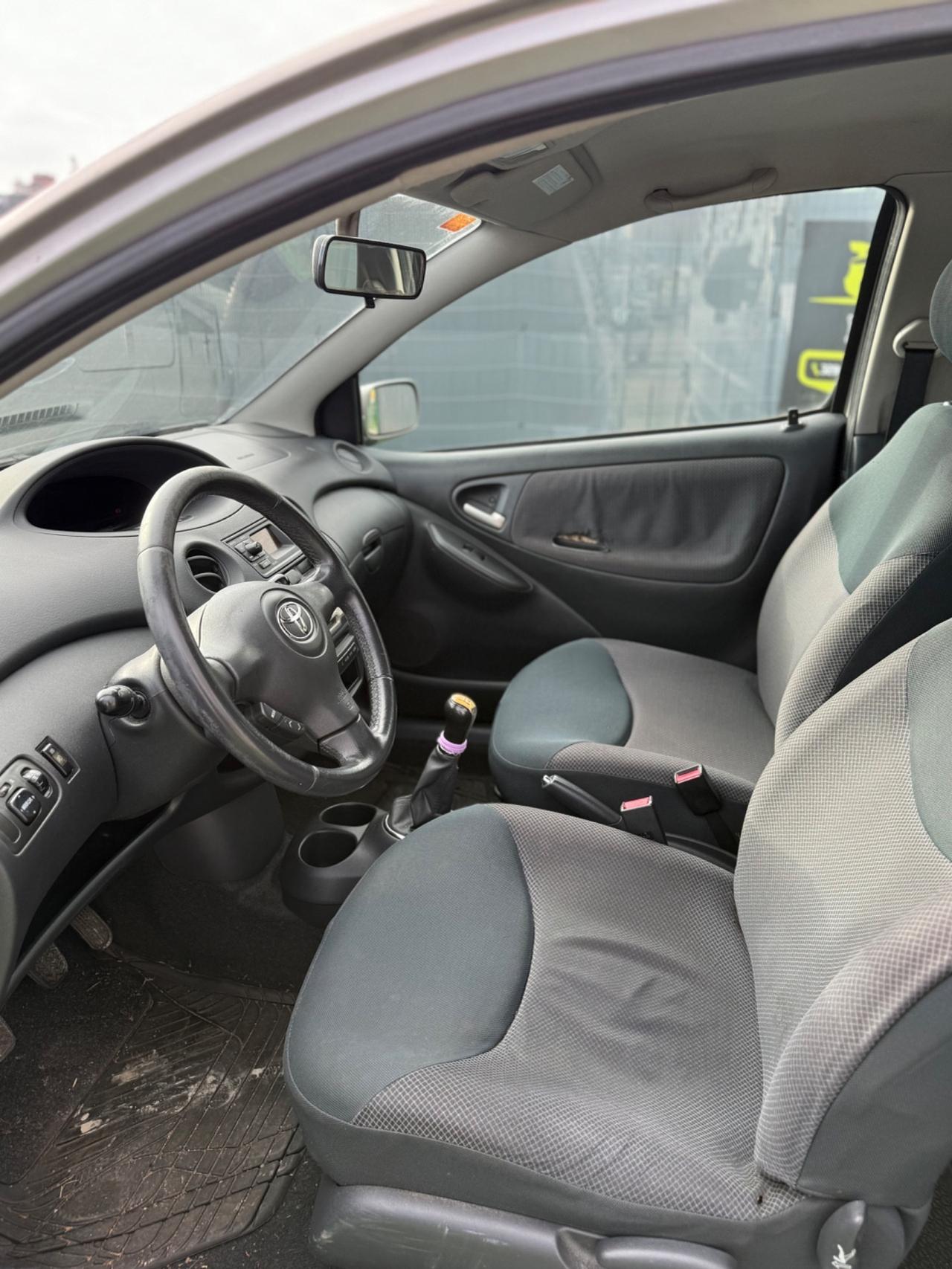 Toyota YARIS 1.0 BENZINA NEOPATENTATI