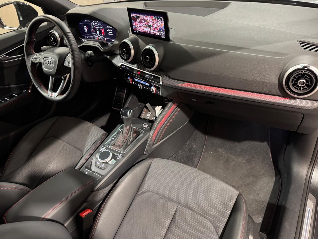 Audi Q2 SQ2 TFSI quattro S tronic sport attitude