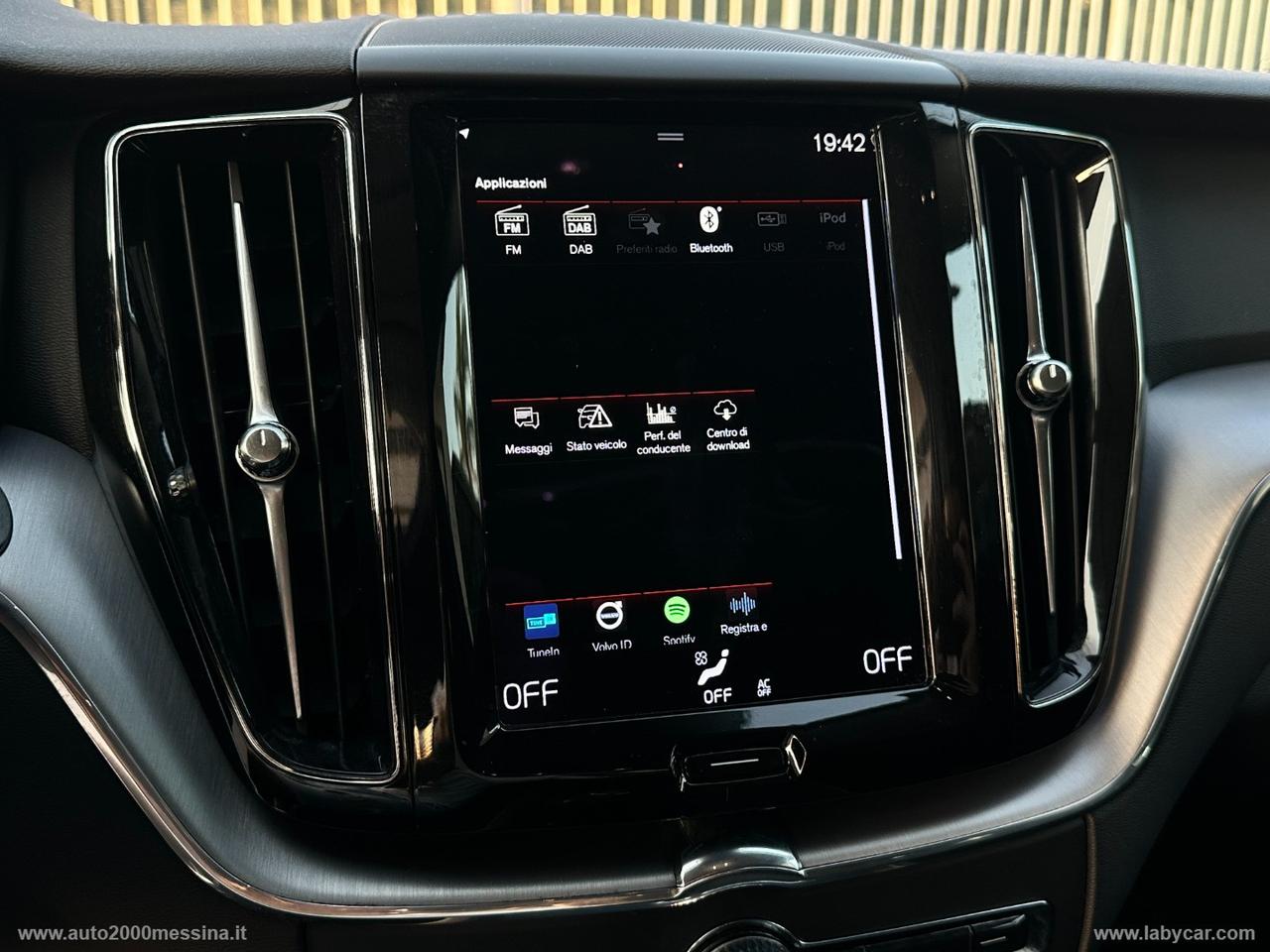 VOLVO XC60 B4 GEARTRONIC MOMENTUM IBRIDO DIESEL/ELETTTICO