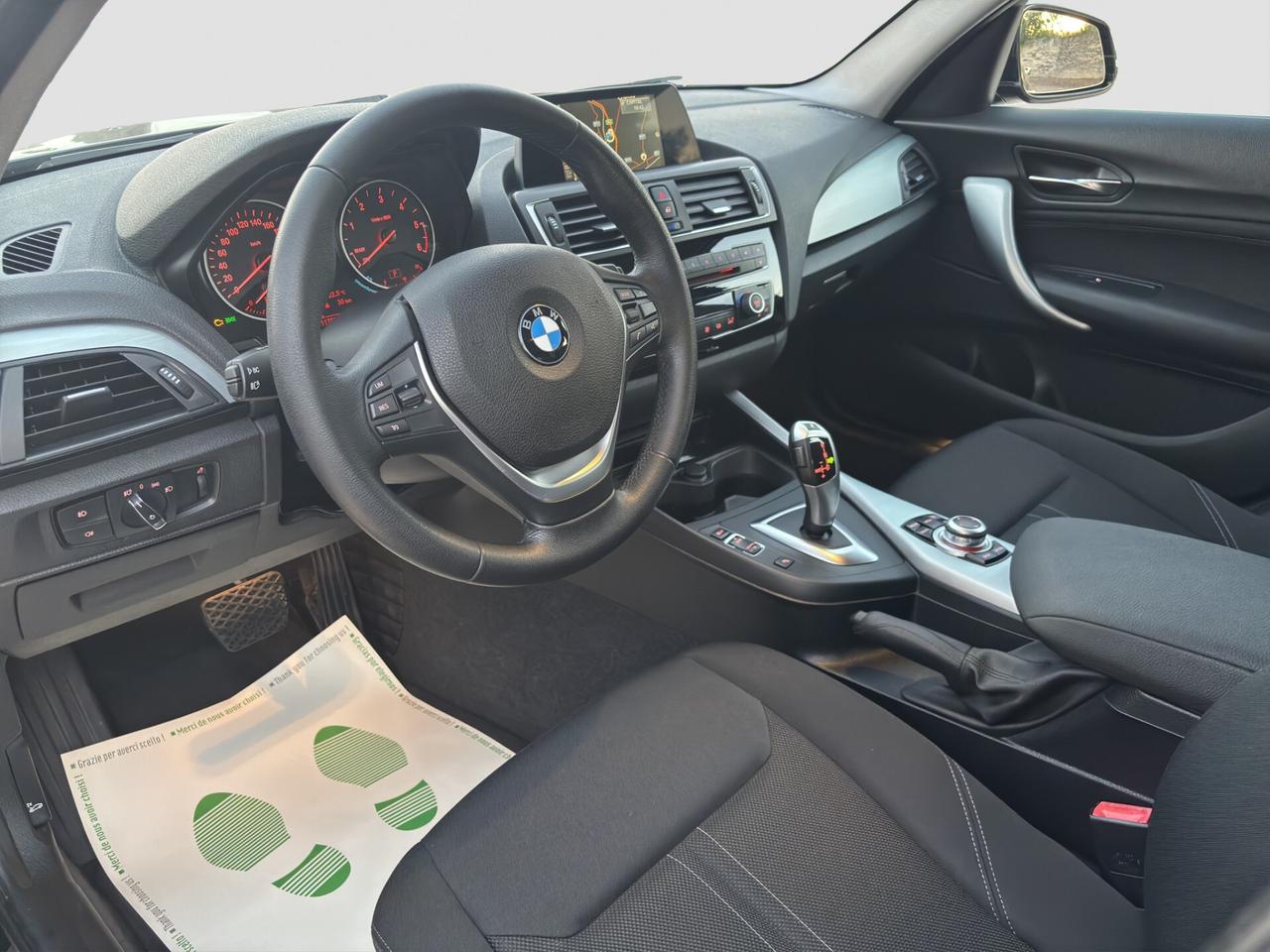 Bmw 116 116d 5p. Urban Steptronic