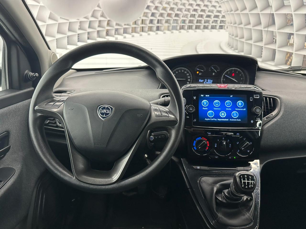 Lancia Ypsilon1.0 69cv hybrid-NEOPATENTATI-KM CERTIFICATI-PERMUT