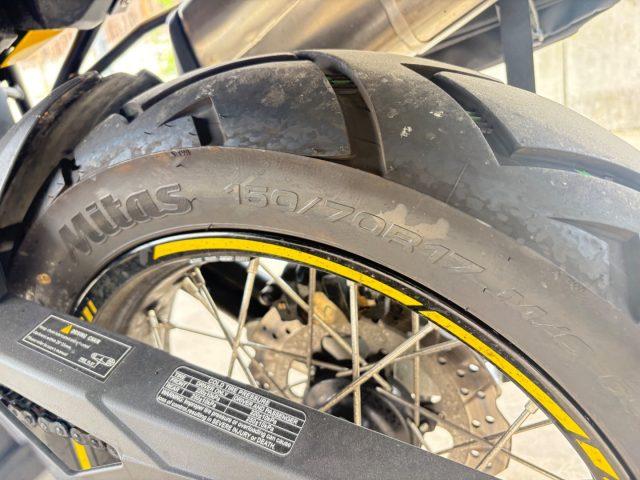 BENELLI TRK 502 X SET VALIGE LATERALI E BAULETTO GIVI TREKKING 52L