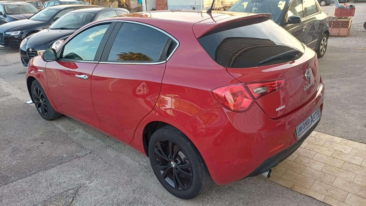 Alfa Romeo Giulietta 1.6 JTDm-2 105 CV Distinctive 2013 ROSSA COME NUOVA