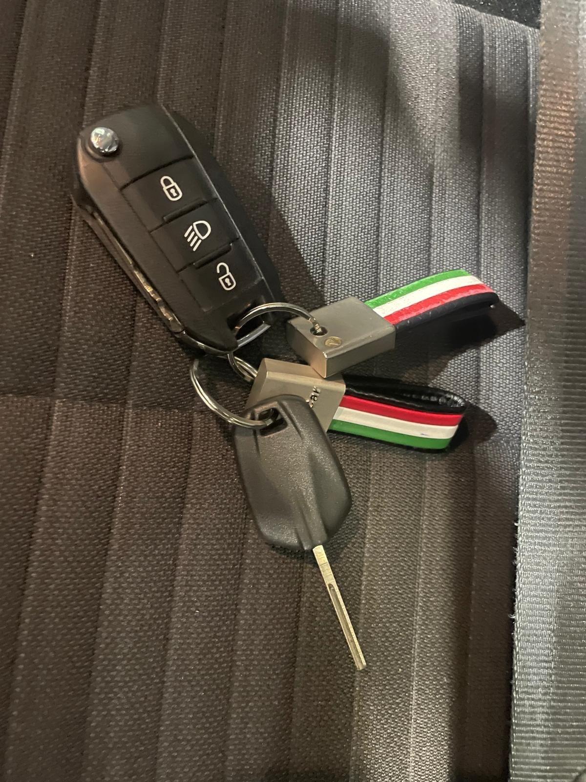 Peugeot 2008 1.5 Diesel 110 cv