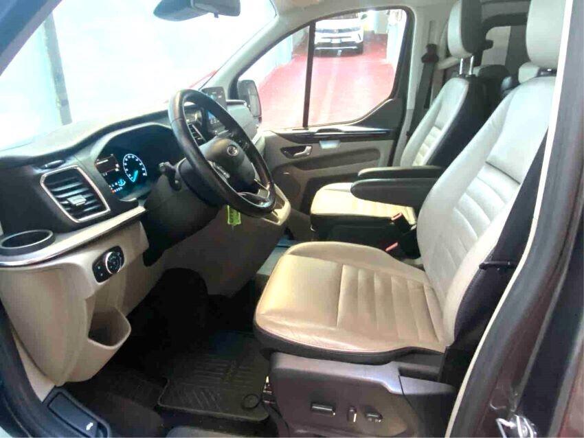 Ford Tourneo Custom 320 2.0 TDCi 185CV aut. 8 POSTI INT. PELLE NAVY Titanium