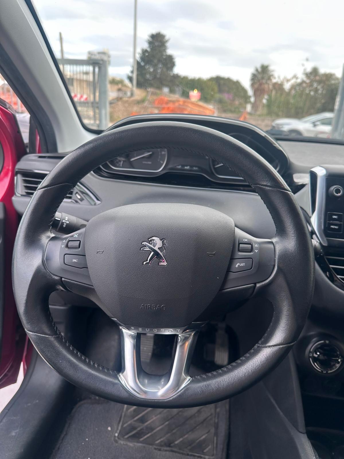 Peugeot 208 PureTech 82 5 porte Allure