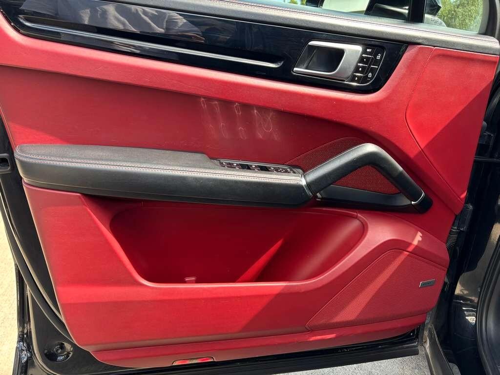 Porsche Cayenne Coupé 3.0 112.000 Km IVA ESPOSTA tuo a soli 599 Euro al mese