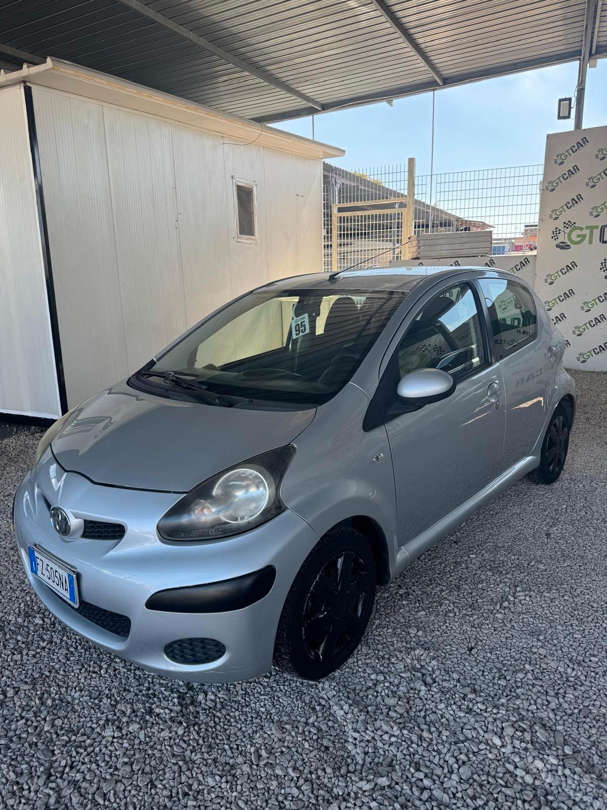 Toyota Aygo 1.0 12V VVT-i 5 porte Sol Connect EDITION