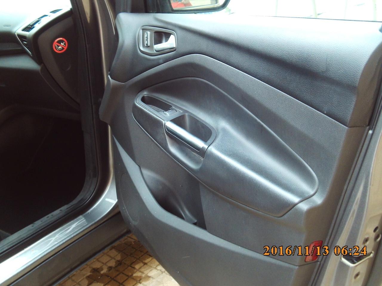 Ford Kuga 2.0 TDCI 140 CV 4WD Titanium