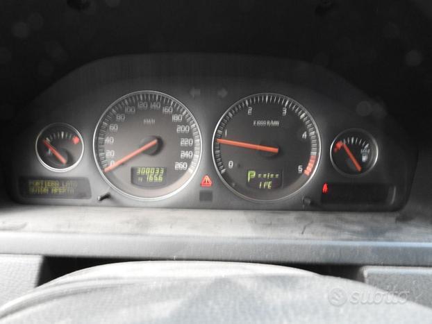 VOLVO - XC90 - 2.4 D5 aut. AWD Opt.