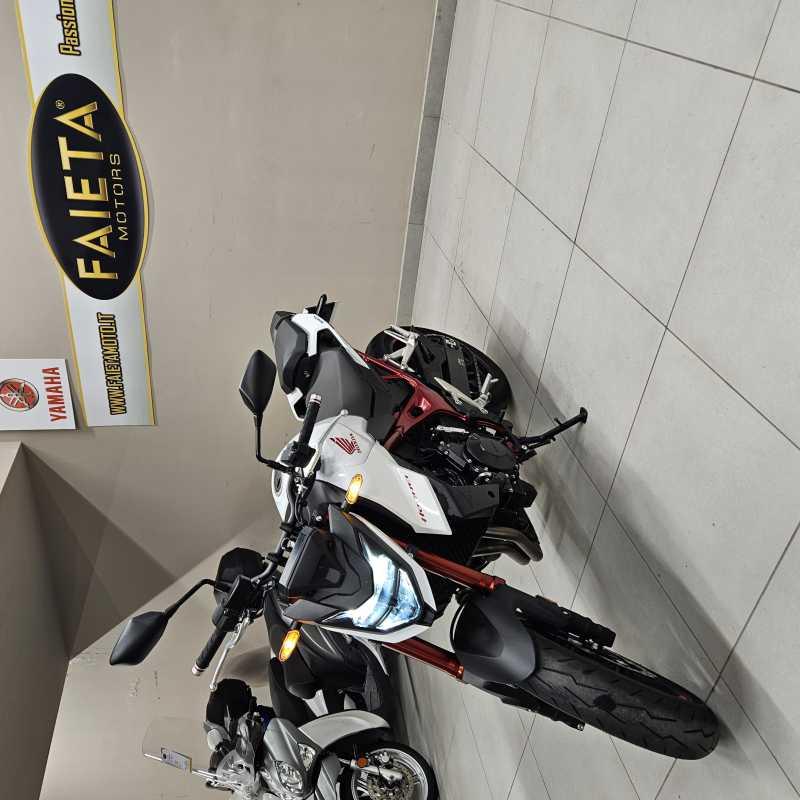 Honda CB 750 Hornet - 2023