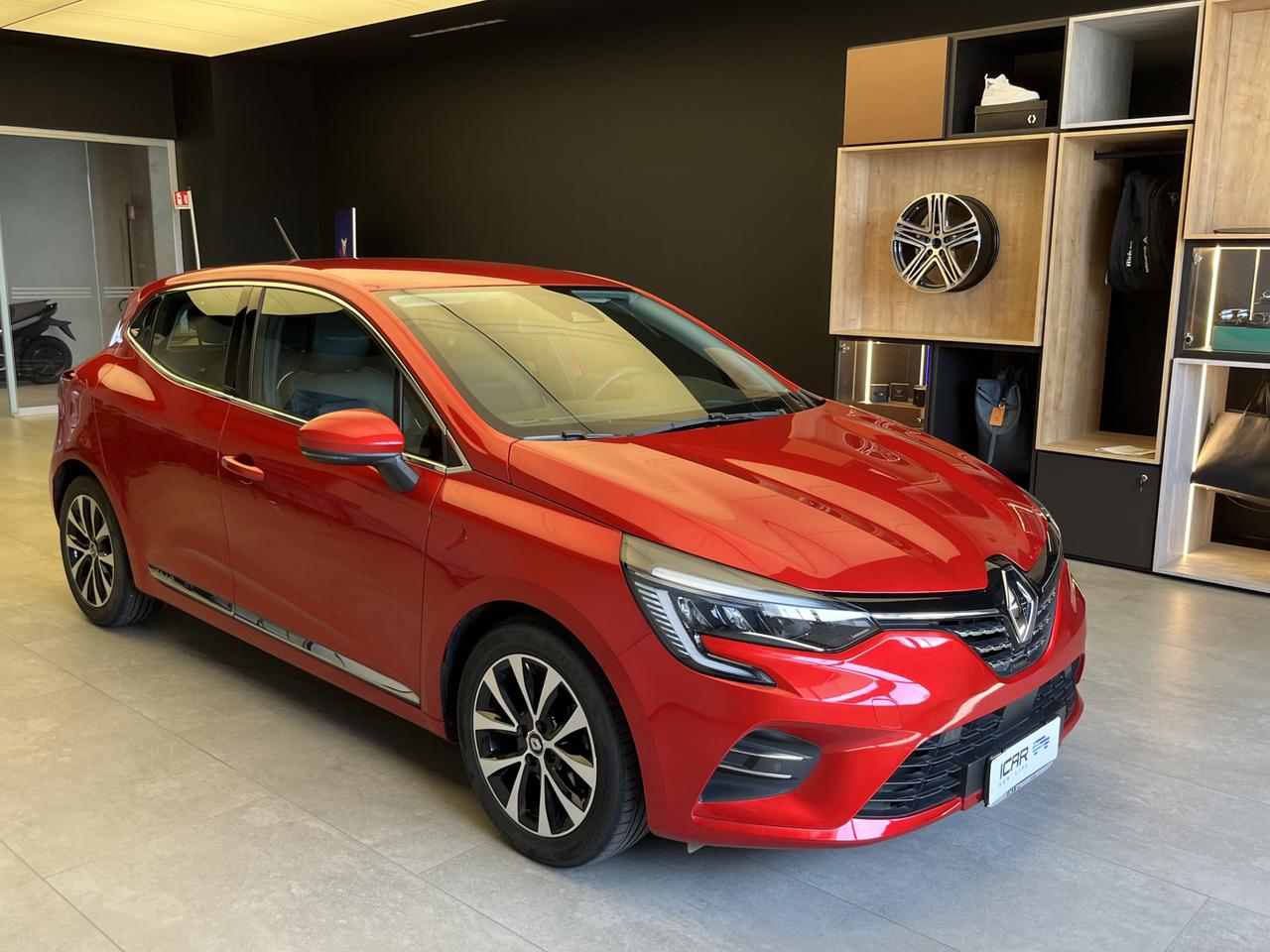 RENAULT Clio V 2019 - Clio 1.6 E-Tech hybrid Intens 140cv auto my21