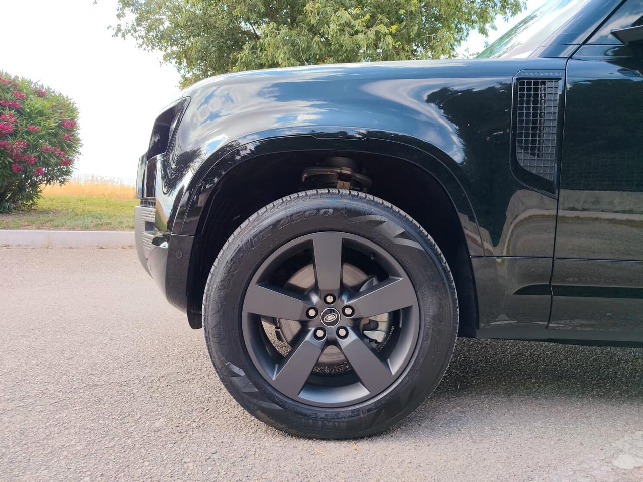 Land Rover Defender 110 3.0D I6 250 CV AWD Auto X-Dynamic HSE 7P.