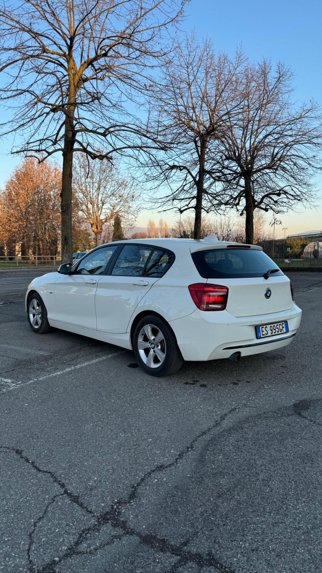 Bmw Serie 1 116d Efficient Dynamics Sport