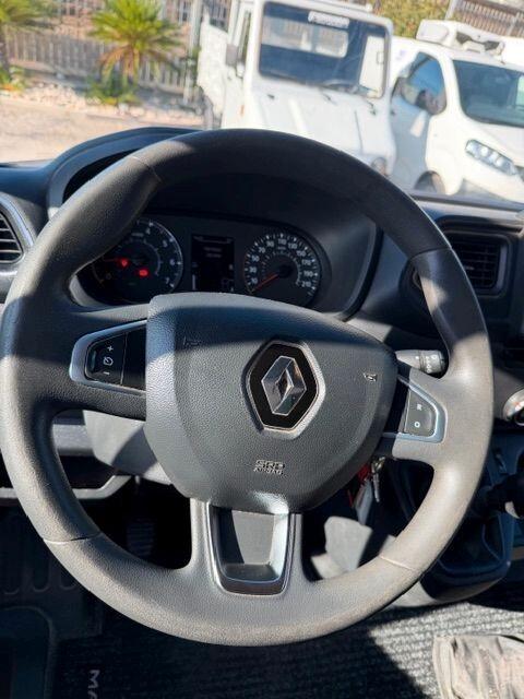 Renault Master furgonato con sponda