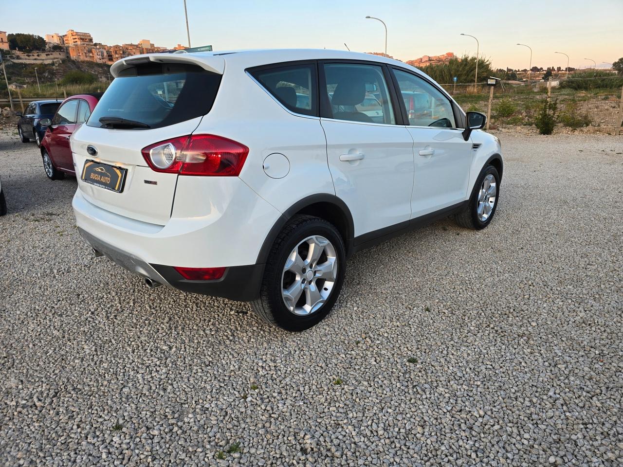 Ford Kuga 2.0 TDCi 140 CV 2WD Titanium DPF