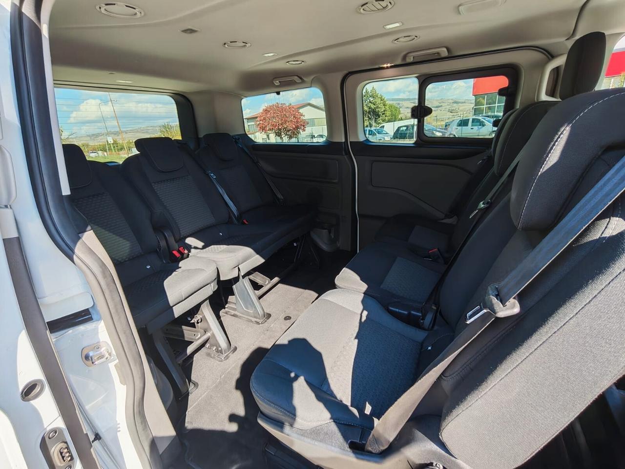 Ford Tourneo Custom Combi 320 L1 H1 Trend 8 posti doppia porta lat.