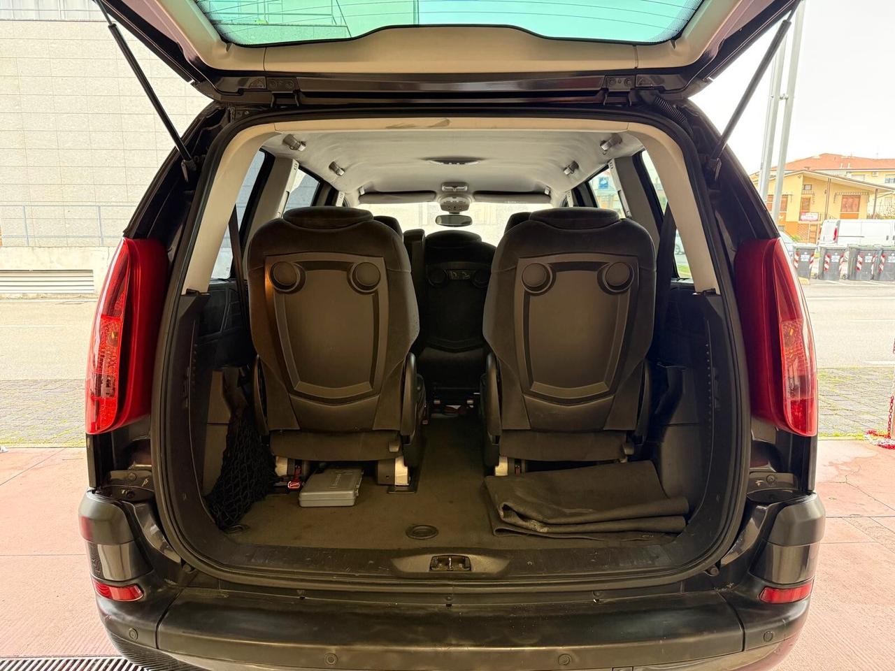 Peugeot 807 2.0 HDi FAP SV