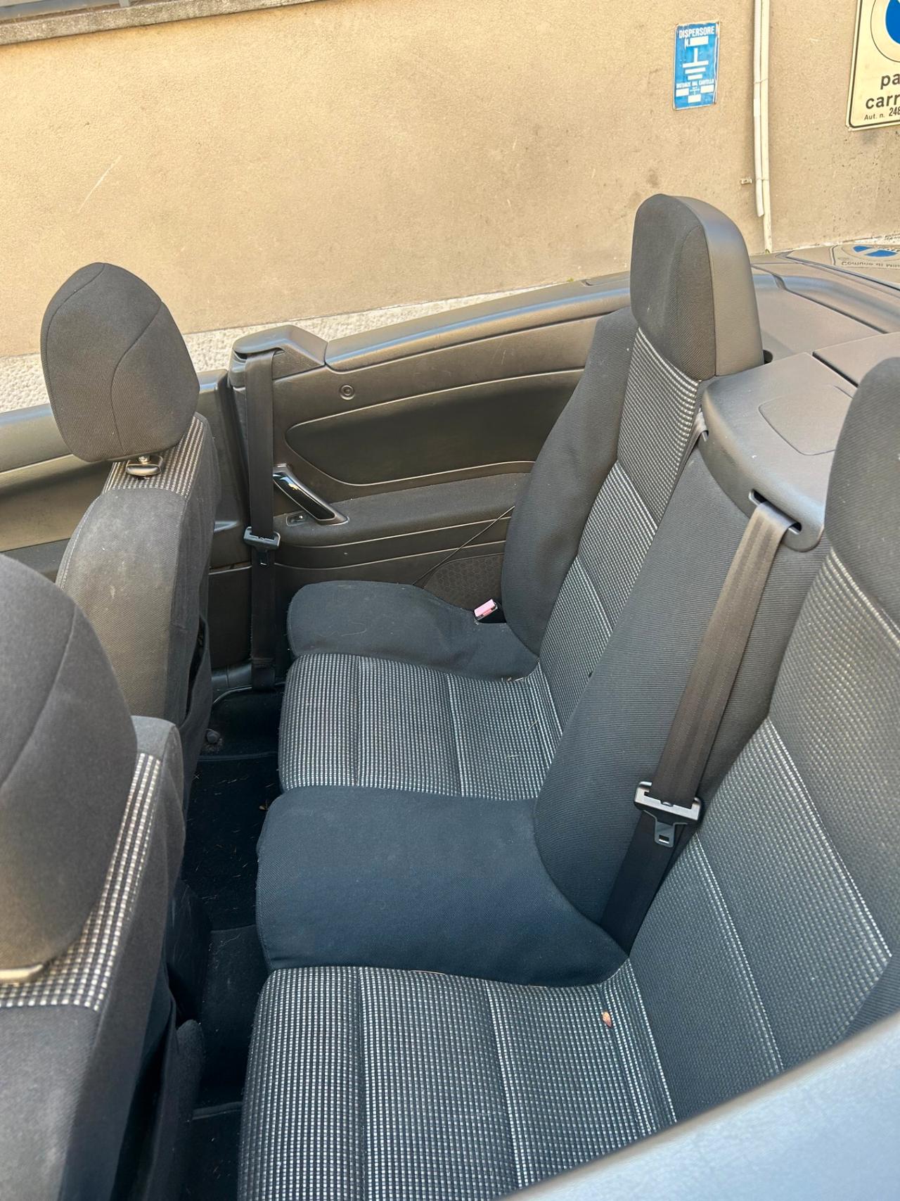 Peugeot 307 2.0 HDi FAP CC Tecno