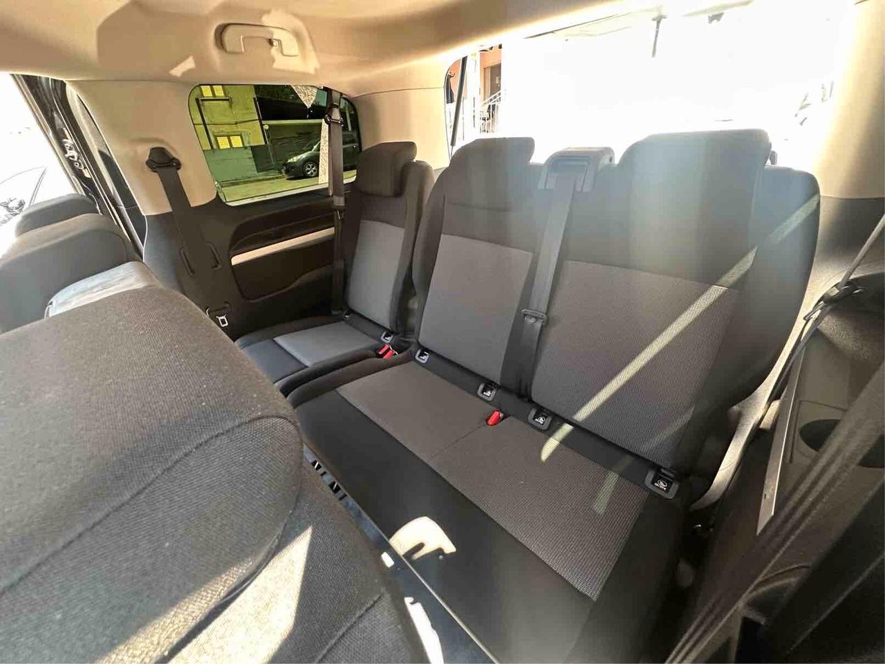 Peugeot Traveller BlueHDi 140 S&S EAT8 Standard Business