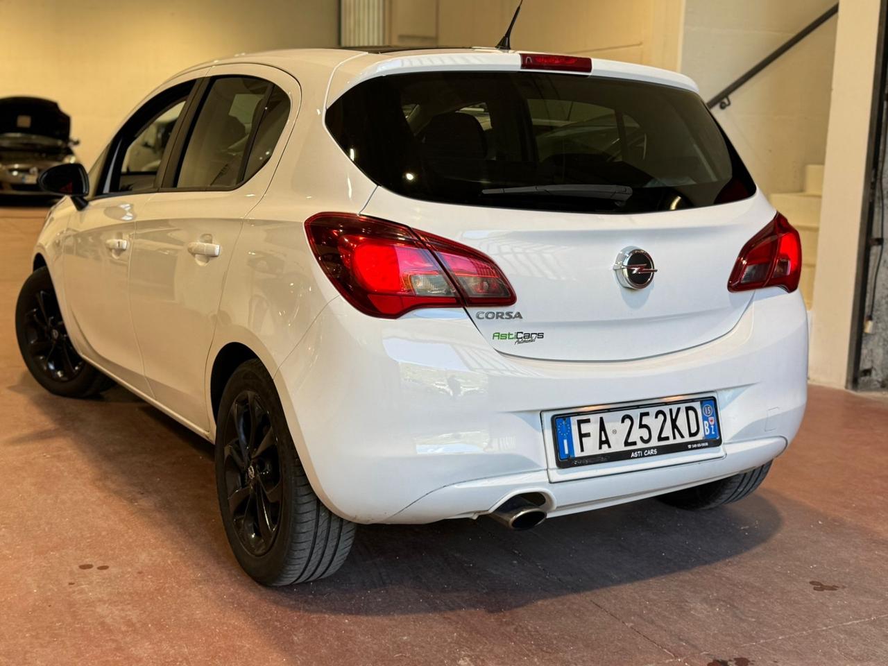 Opel Corsa 1.2 5 porte b-Color SI NEOPATENTATI