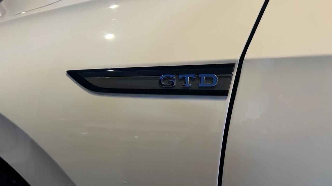 Volkswagen Golf 2.0 TDI GTD DSG