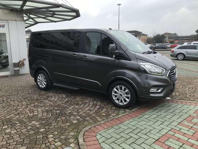 Ford Transit Custom custom 8 posti 2.0 tdi TITANIUM.